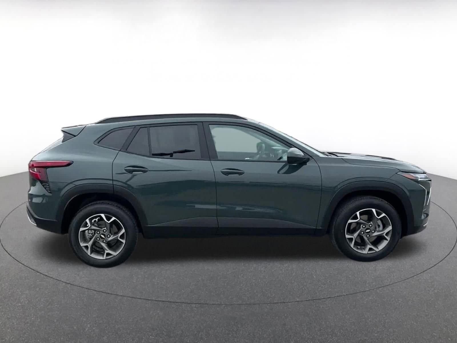 Thumbnail: 2025 Chevrolet Trax - 16