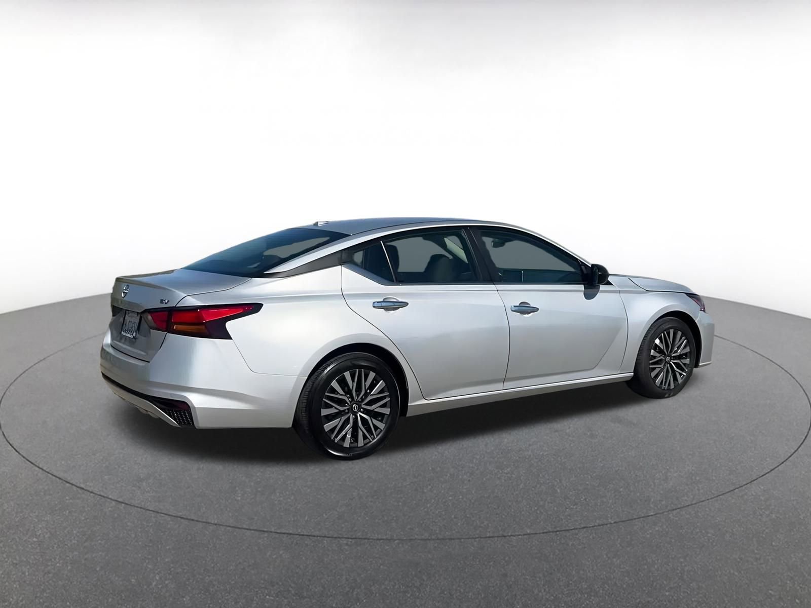 Thumbnail: 2024 Nissan Altima - 15