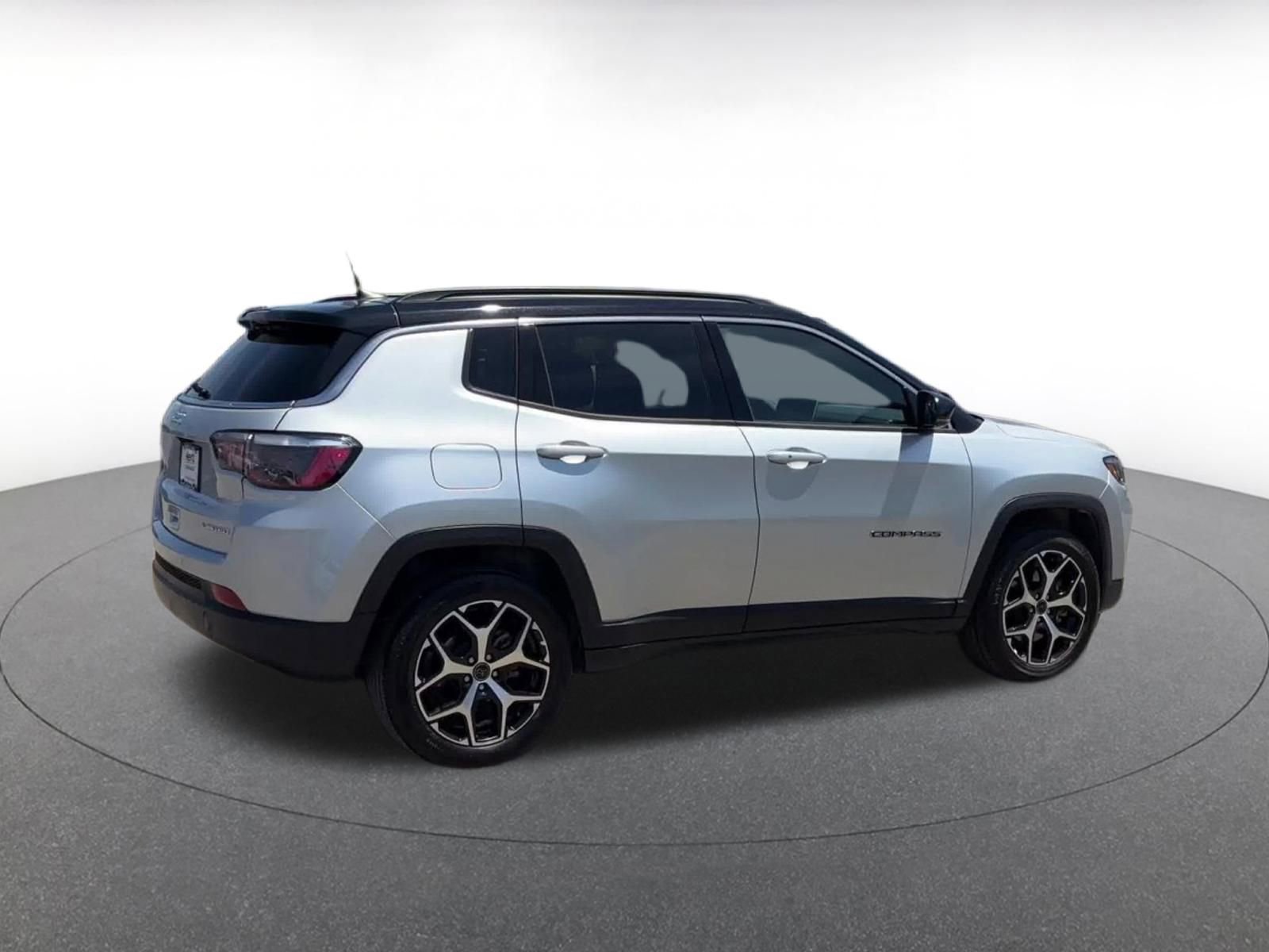 Thumbnail: 2025 Jeep Compass - 15