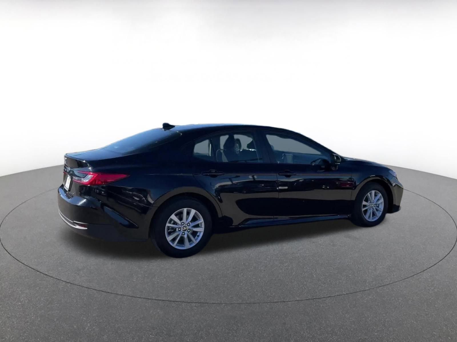 Thumbnail: 2025 Toyota Camry - 15