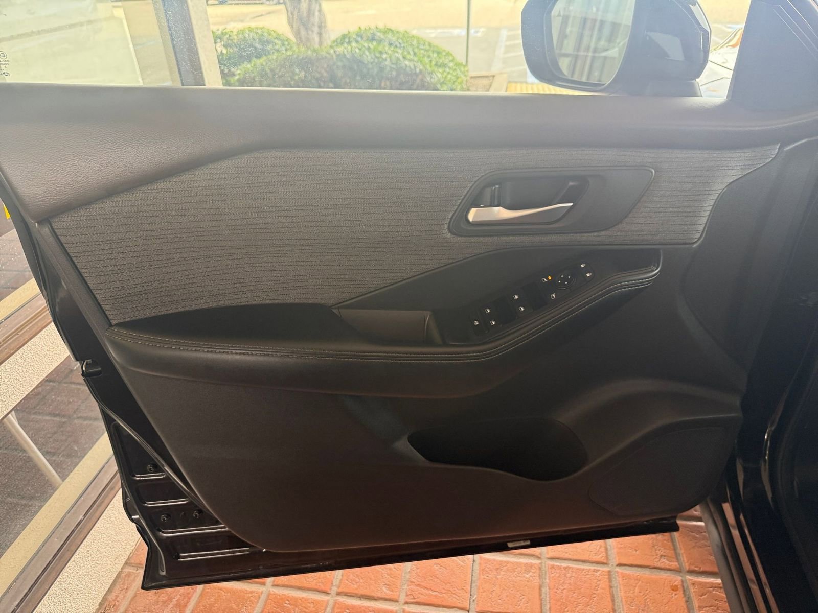 Thumbnail: 2023 Nissan Rogue - 18