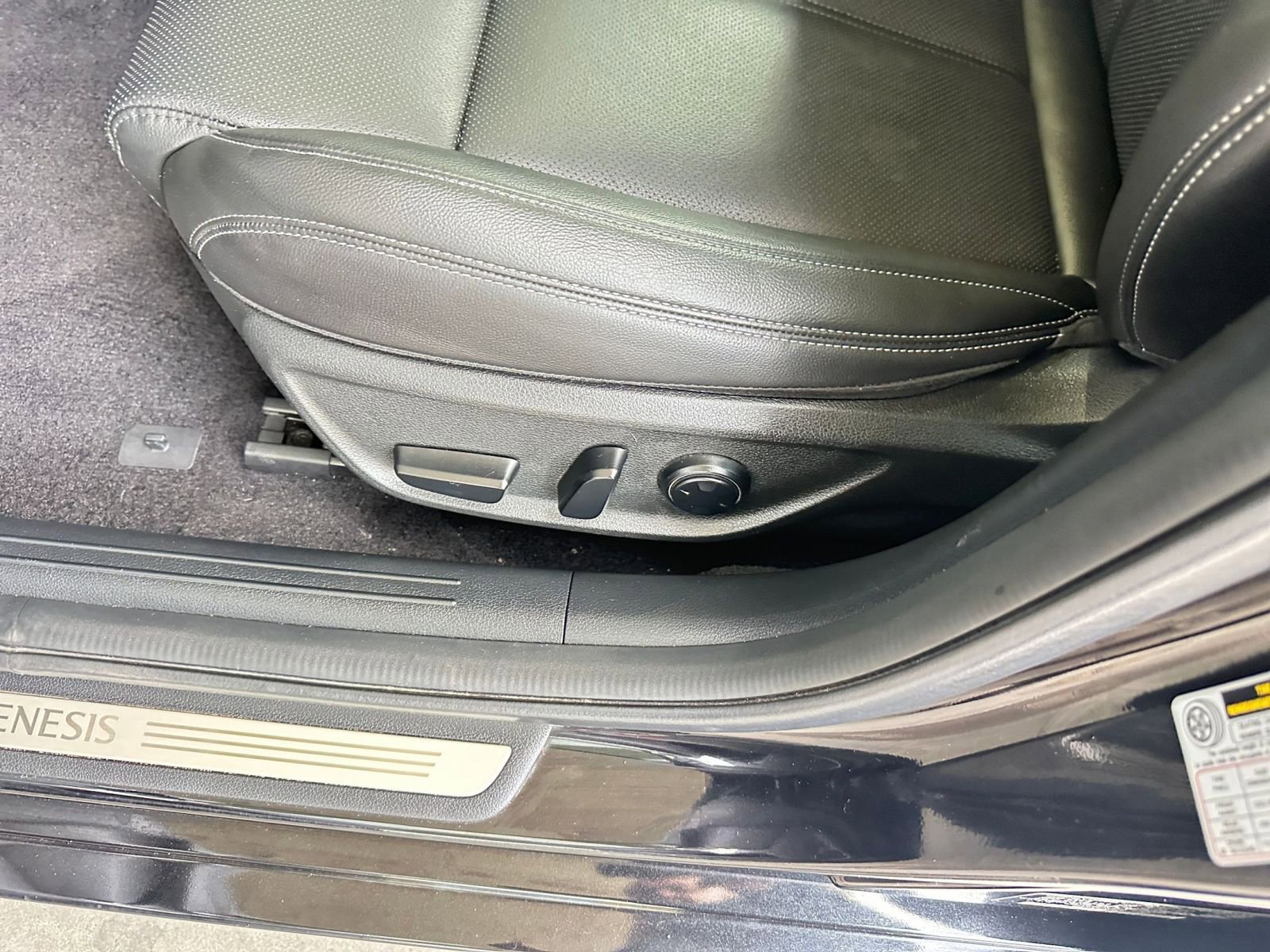 Thumbnail: 2025 Genesis G70 - 24