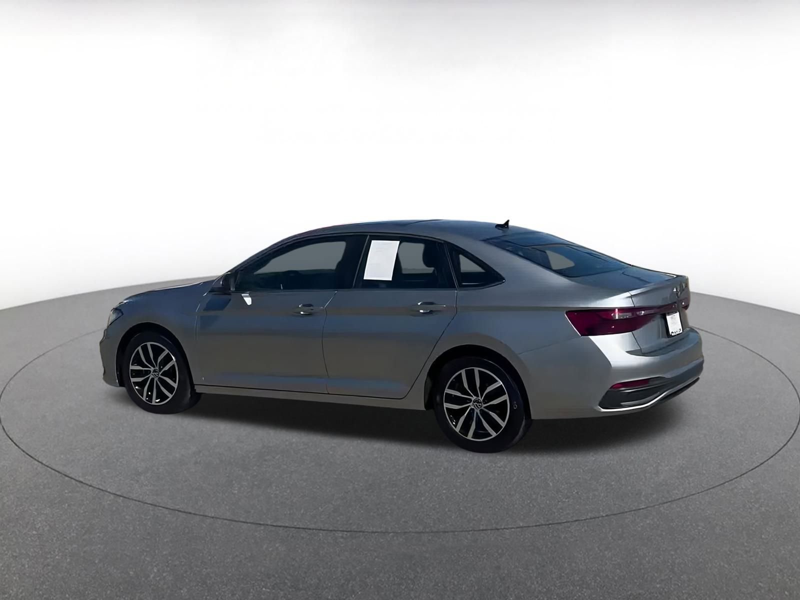 Thumbnail: 2025 Volkswagen Jetta - 12