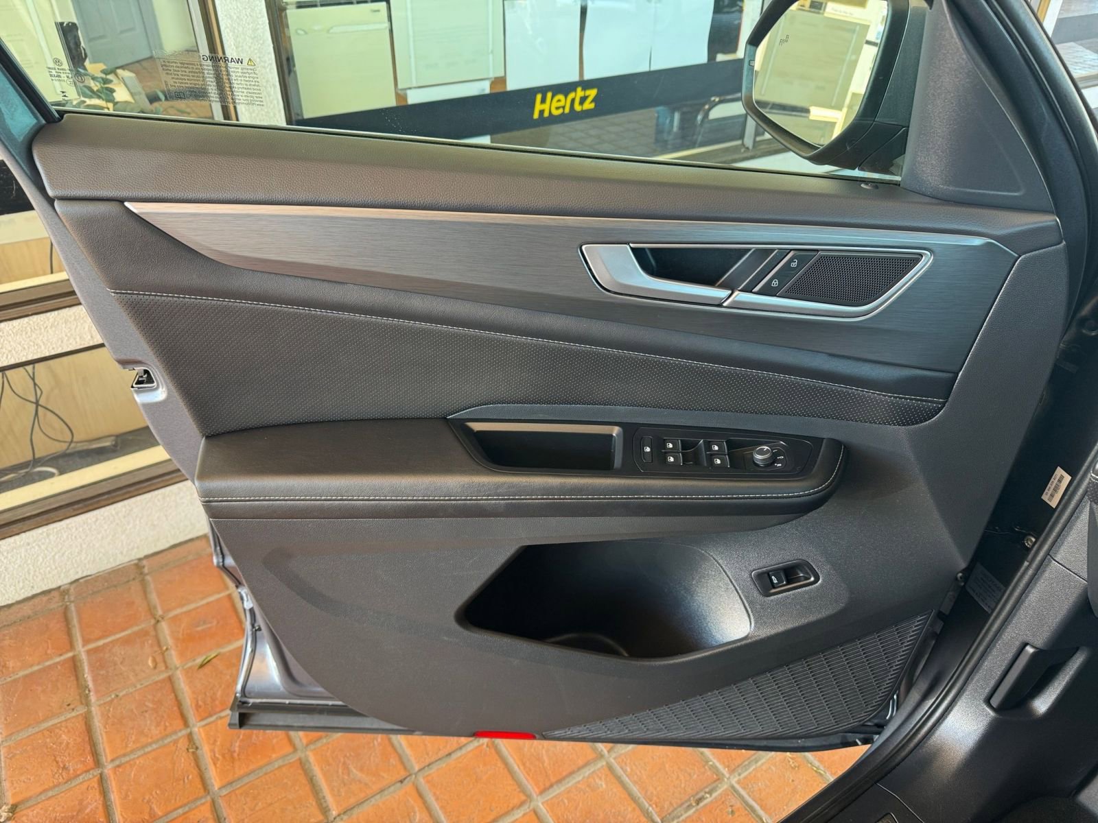 Thumbnail: 2025 Volkswagen Atlas - 18