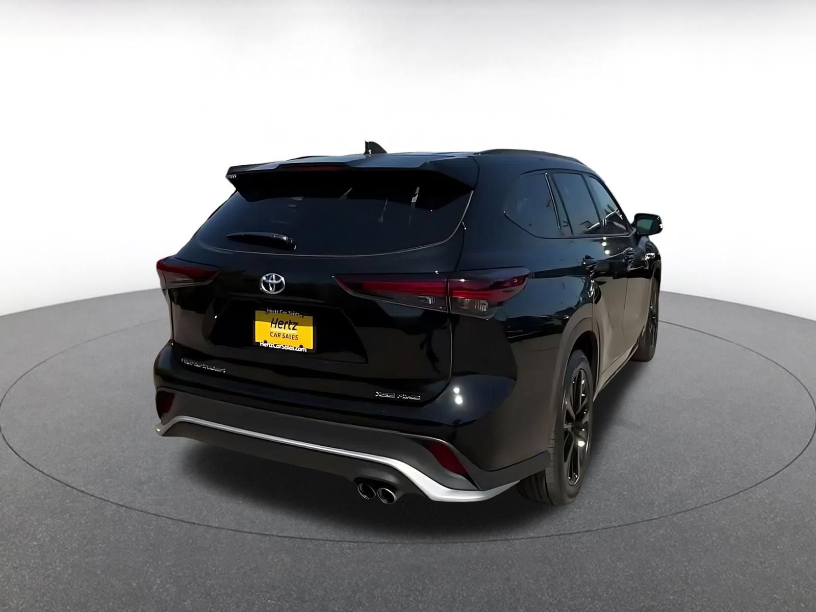 Thumbnail: 2025 Toyota Highlander - 14