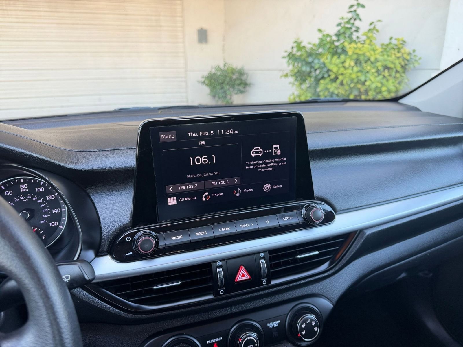 Thumbnail: 2023 Kia Forte - 20