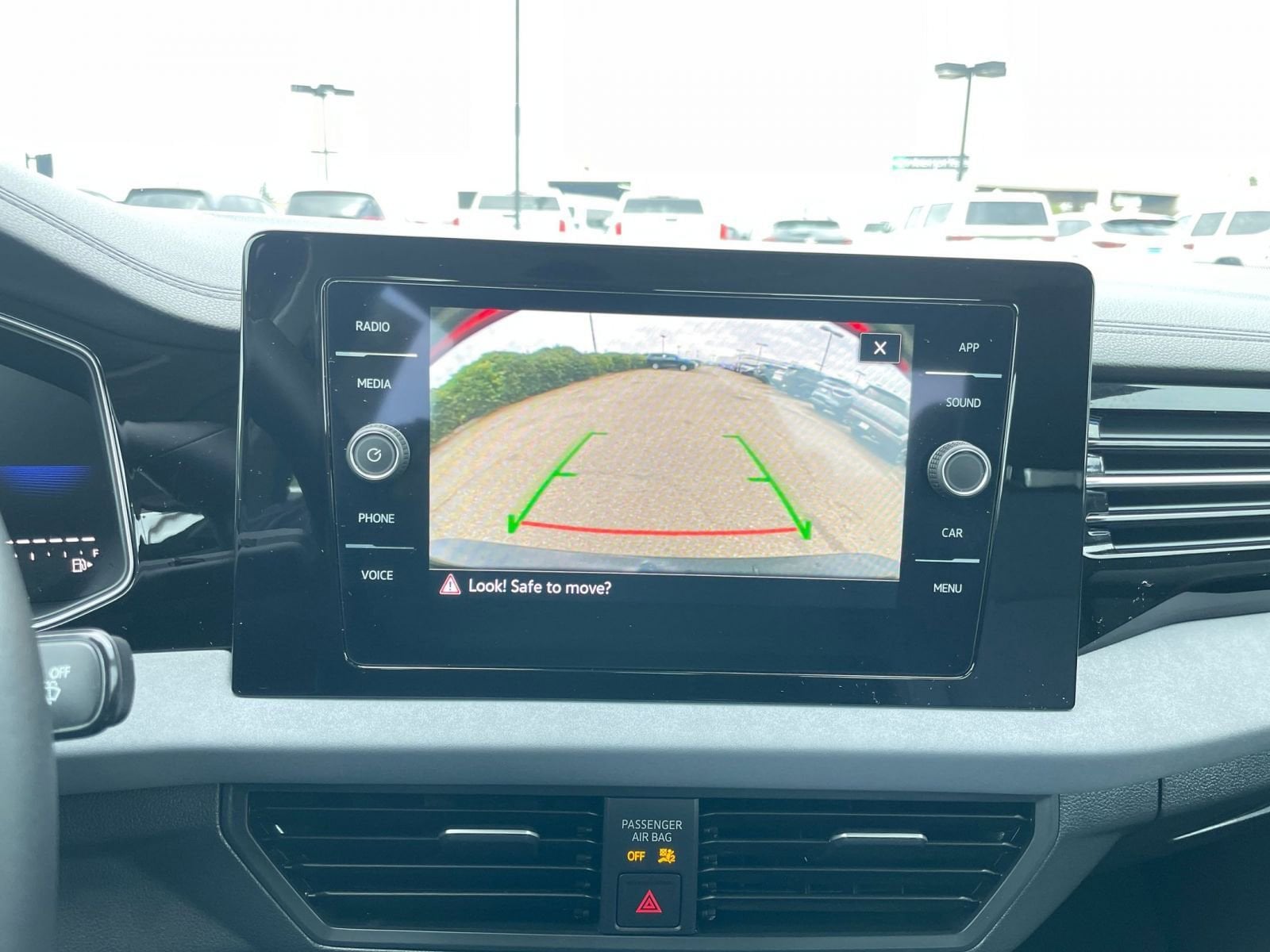 Thumbnail: 2025 Volkswagen Jetta - 17