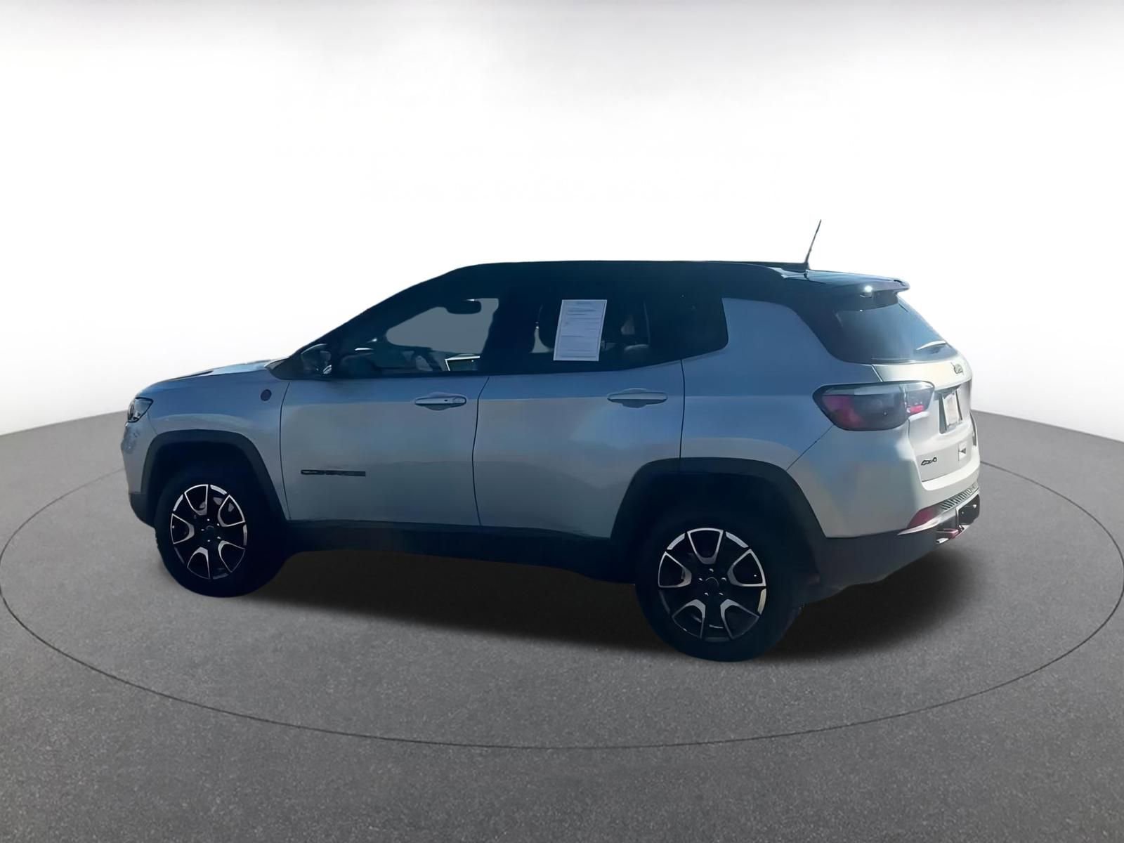 Thumbnail: 2025 Jeep Compass - 9