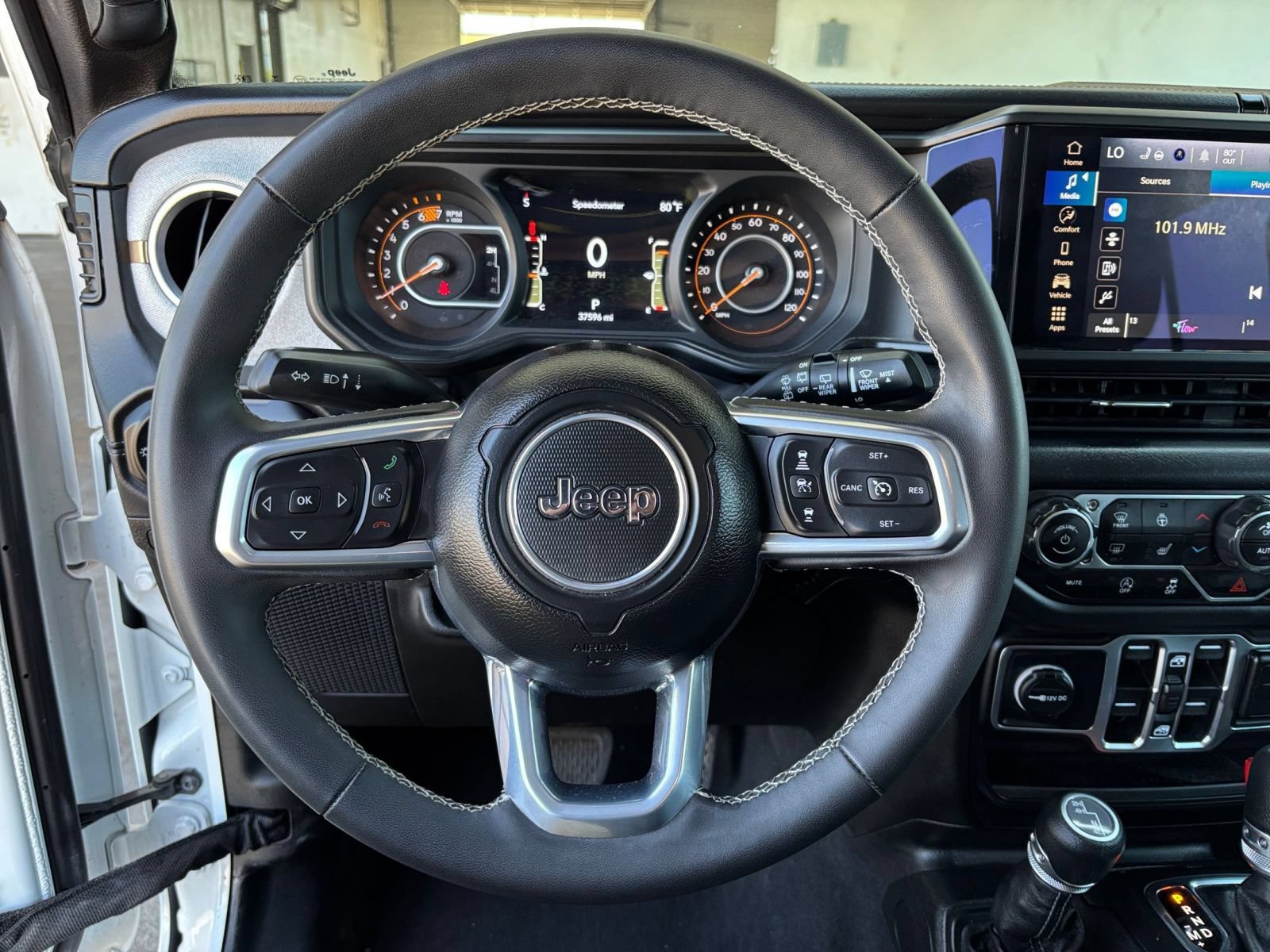 Thumbnail: 2025 Jeep Wrangler - 27