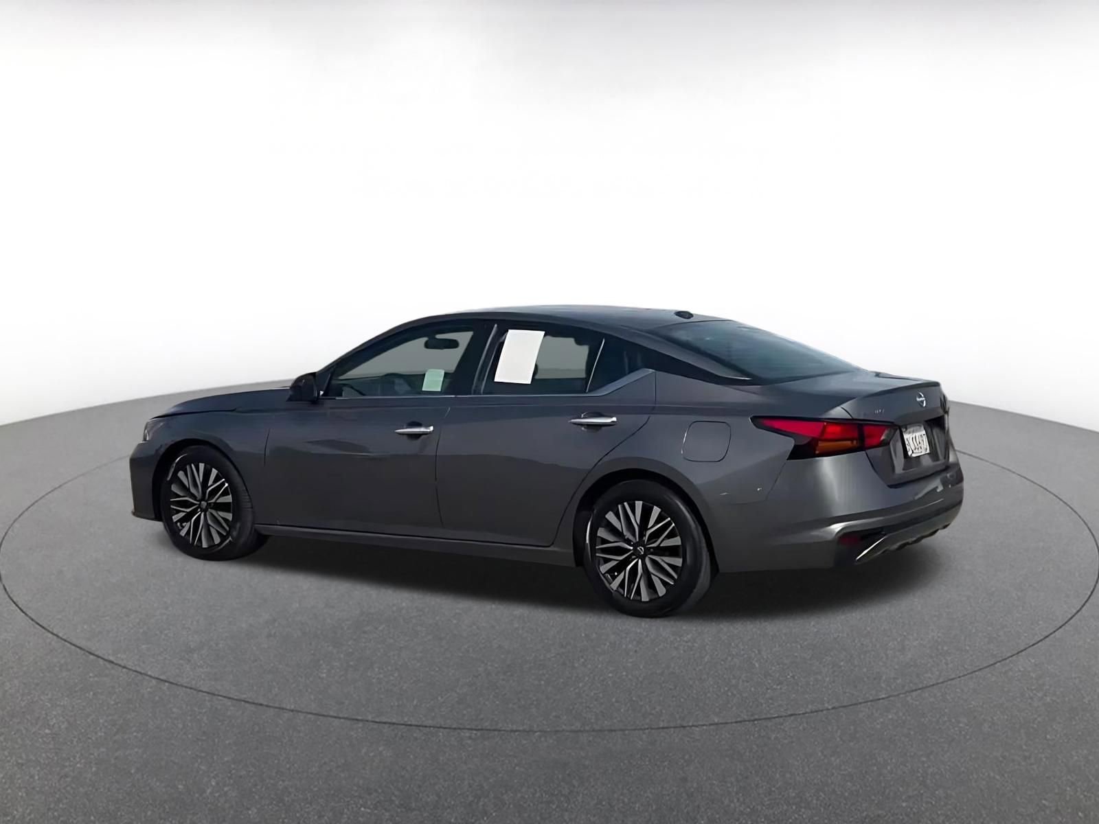 Thumbnail: 2024 Nissan Altima - 9