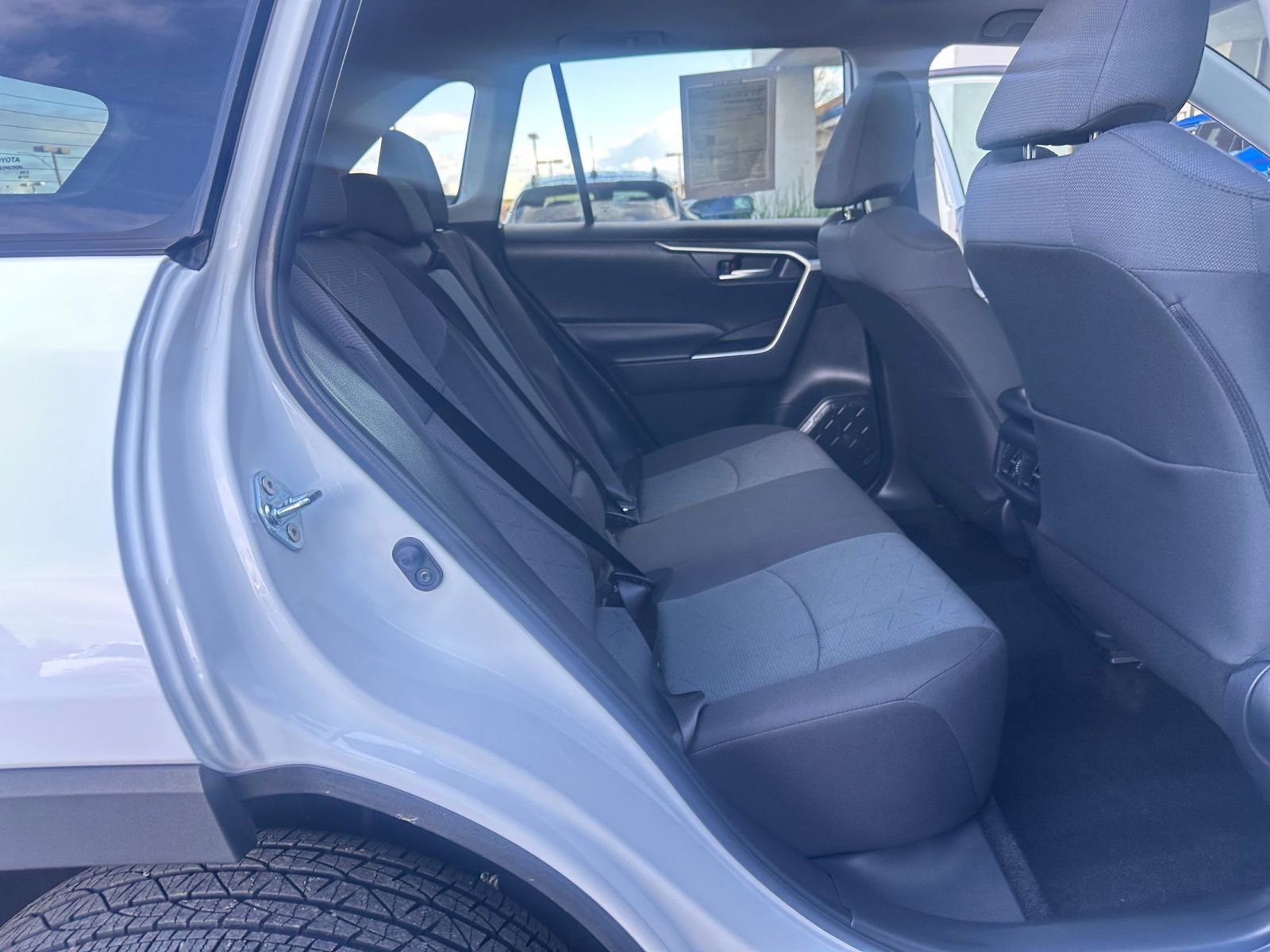 Thumbnail: 2025 Toyota RAV4 - 25