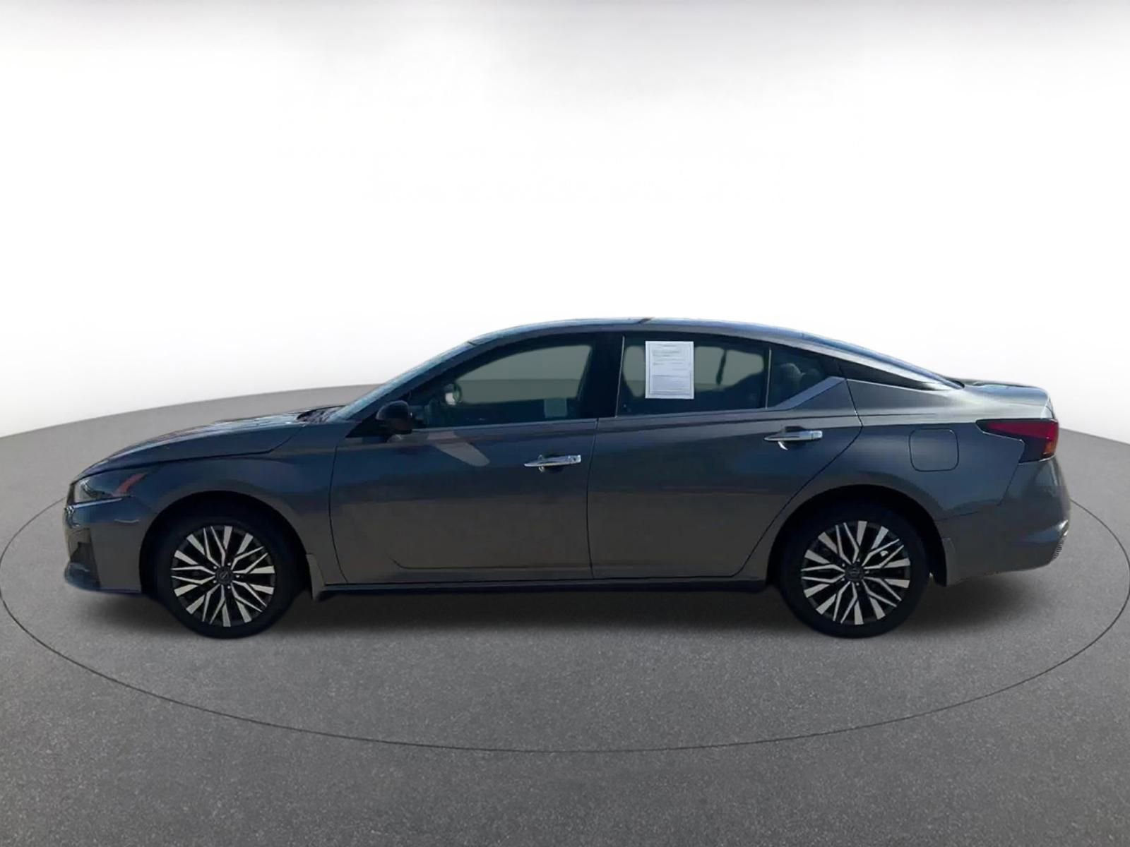 Thumbnail: 2024 Nissan Altima - 8