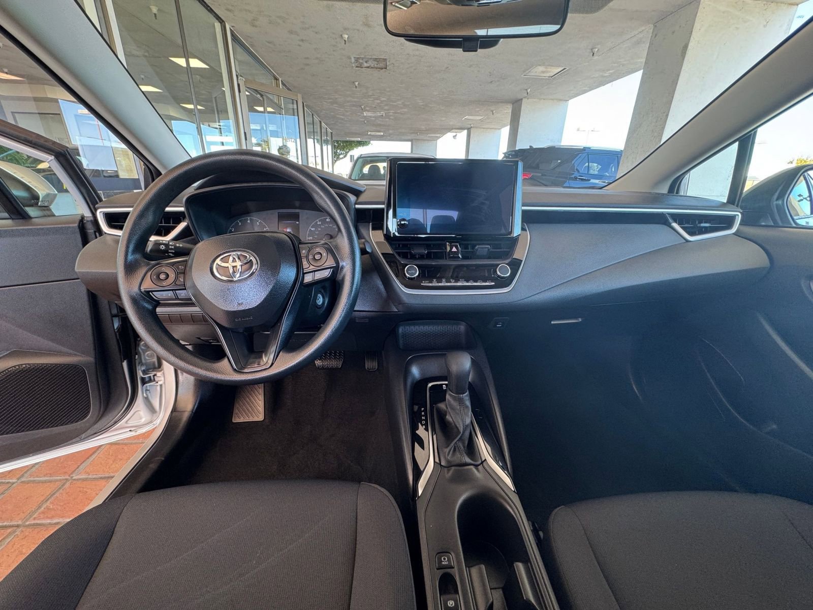 Thumbnail: 2025 Toyota Corolla - 32