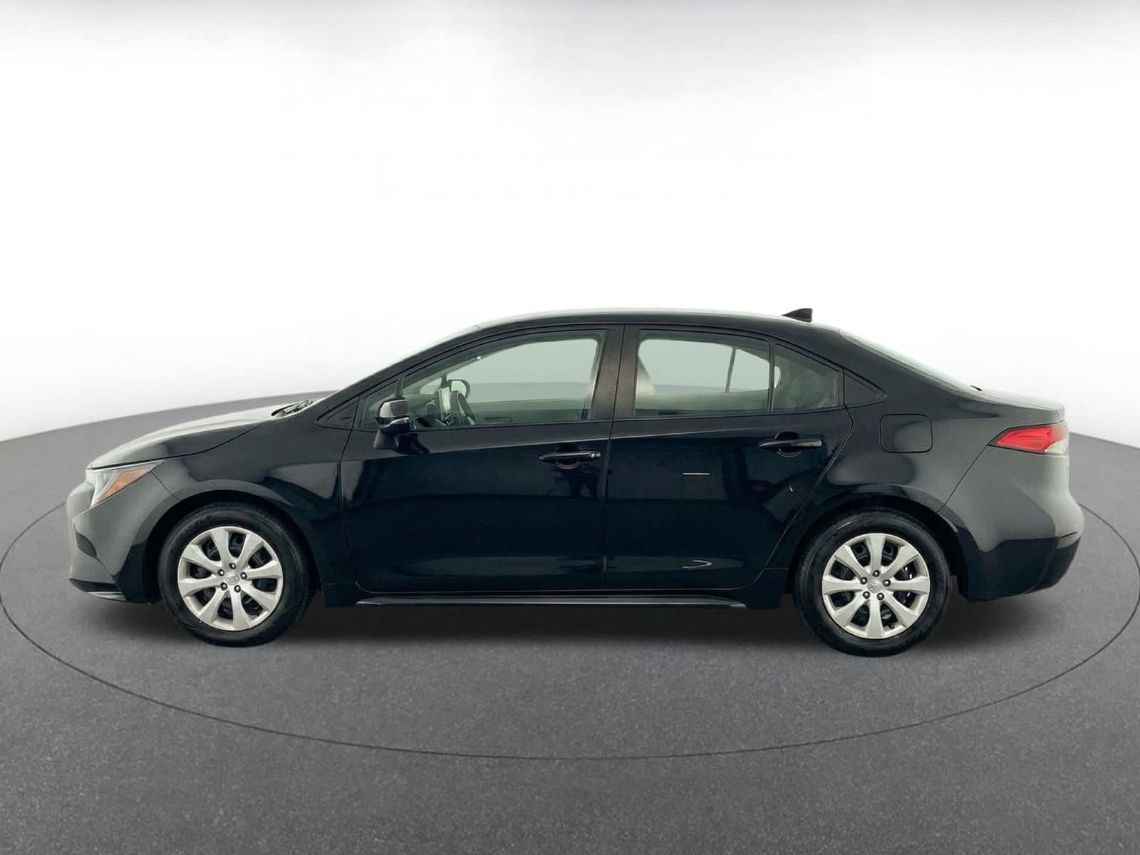 Thumbnail: 2025 Toyota Corolla - 4