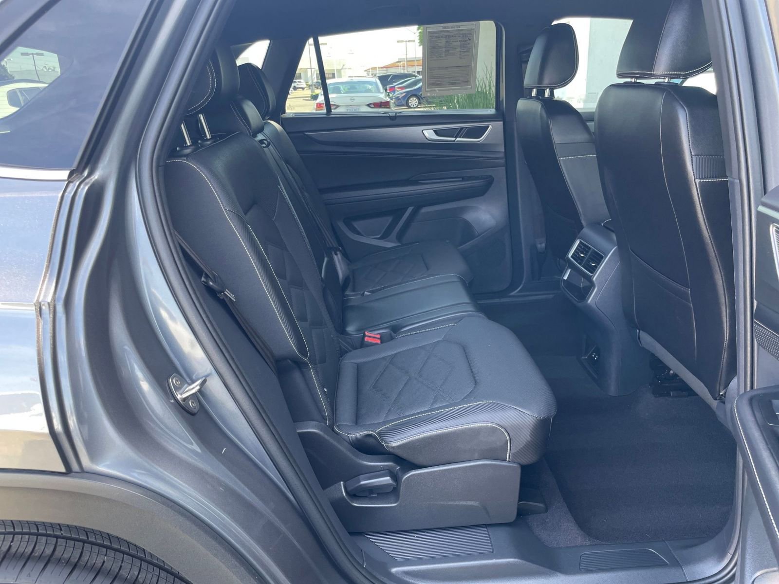 Thumbnail: 2025 Volkswagen Atlas - 28