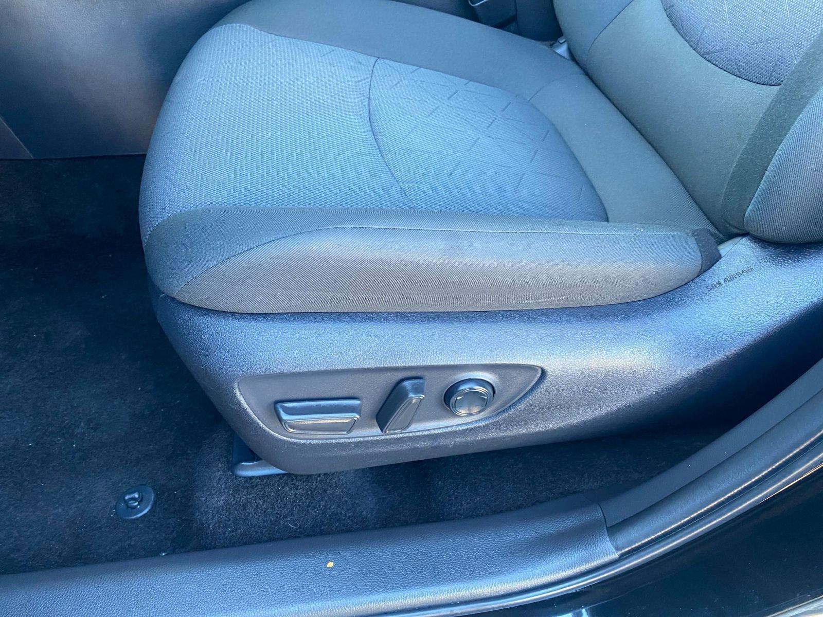 Thumbnail: 2025 Toyota RAV4 - 29