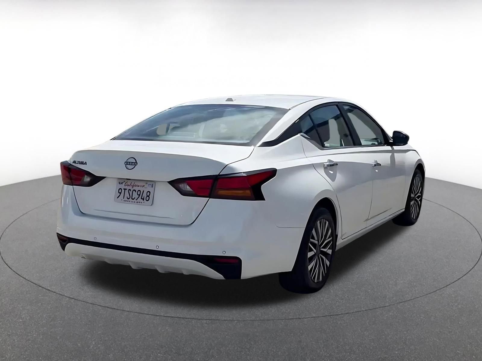 Thumbnail: 2025 Nissan Altima - 14