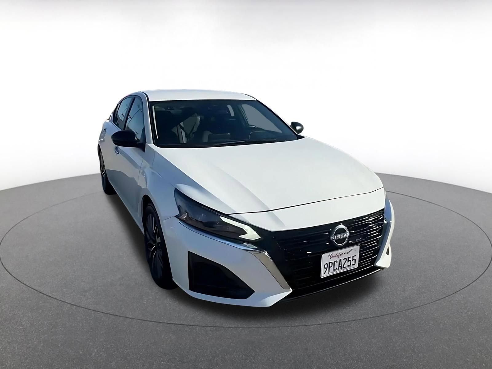 Thumbnail: 2025 Nissan Altima - 3