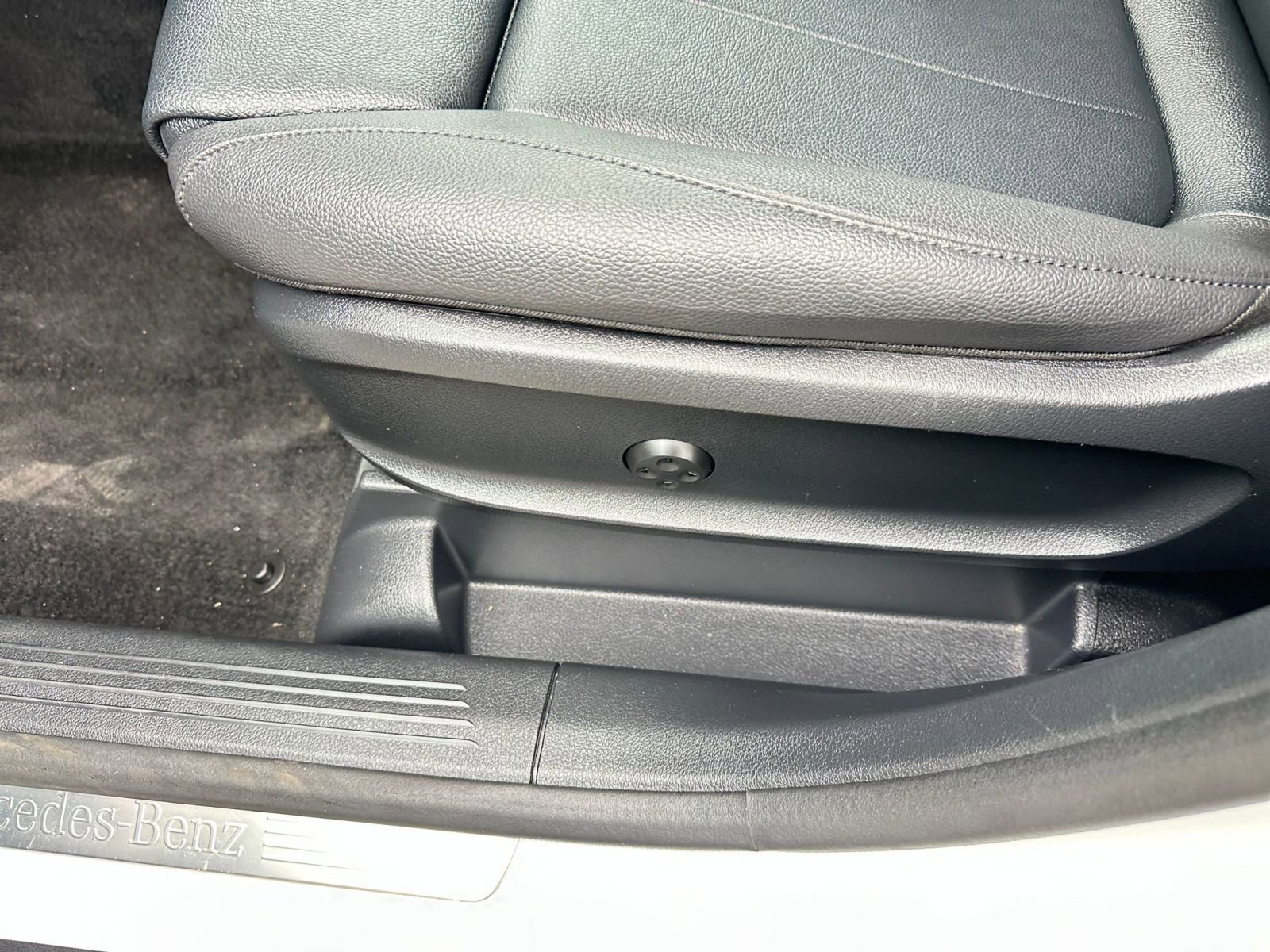 Thumbnail: 2025 Mercedes-Benz GLA - 23