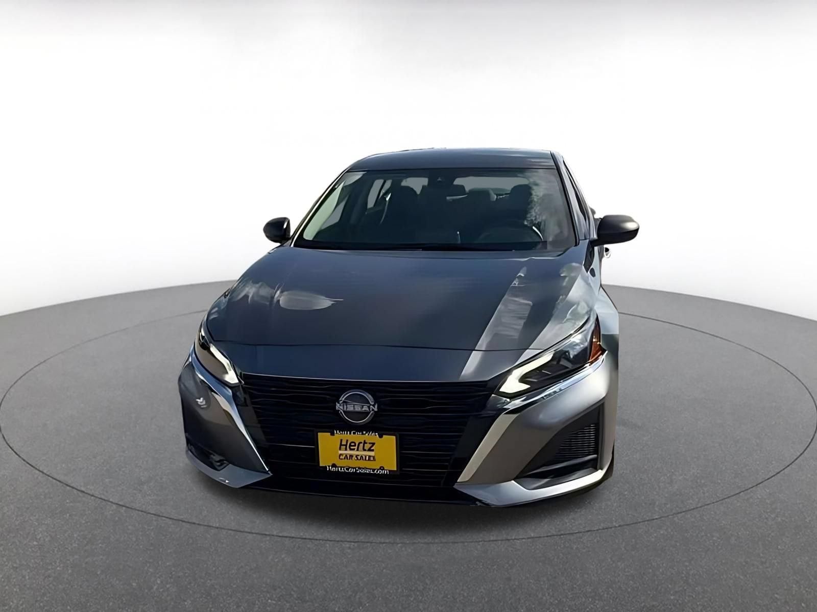 Thumbnail: 2025 Nissan Altima - 4