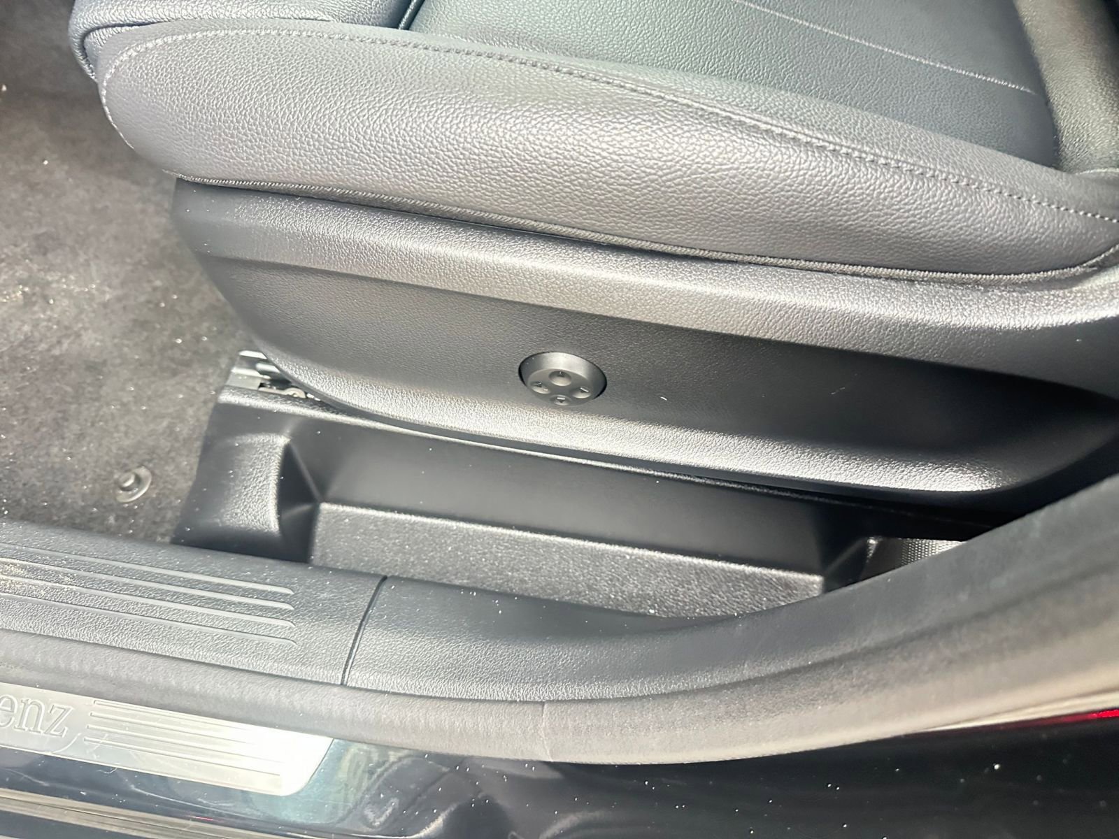 Thumbnail: 2025 Mercedes-Benz GLA - 23