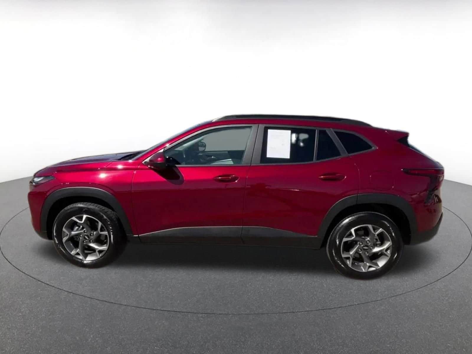 Thumbnail: 2025 Chevrolet Trax - 9
