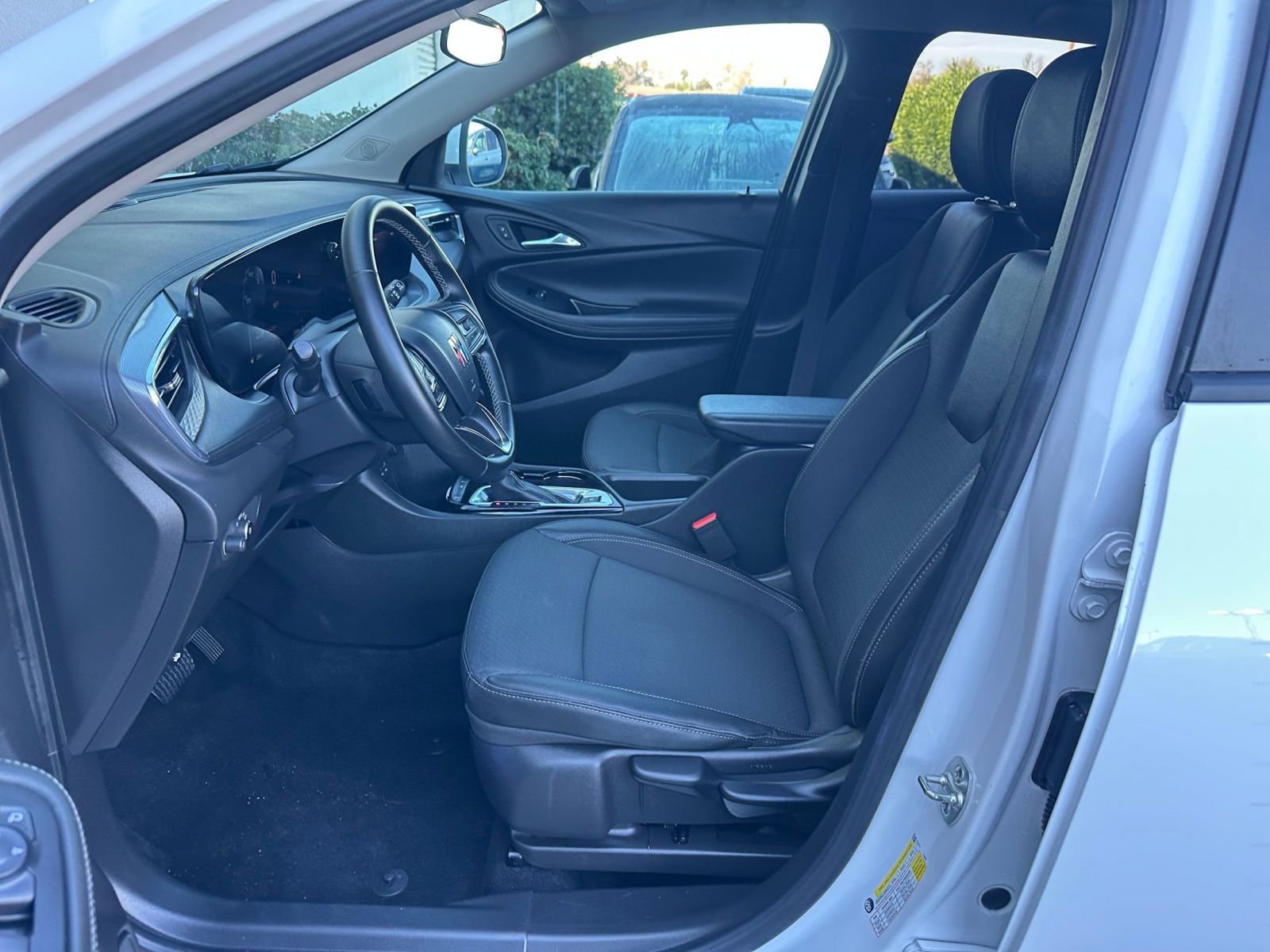 Thumbnail: 2025 Buick Encore GX - 27