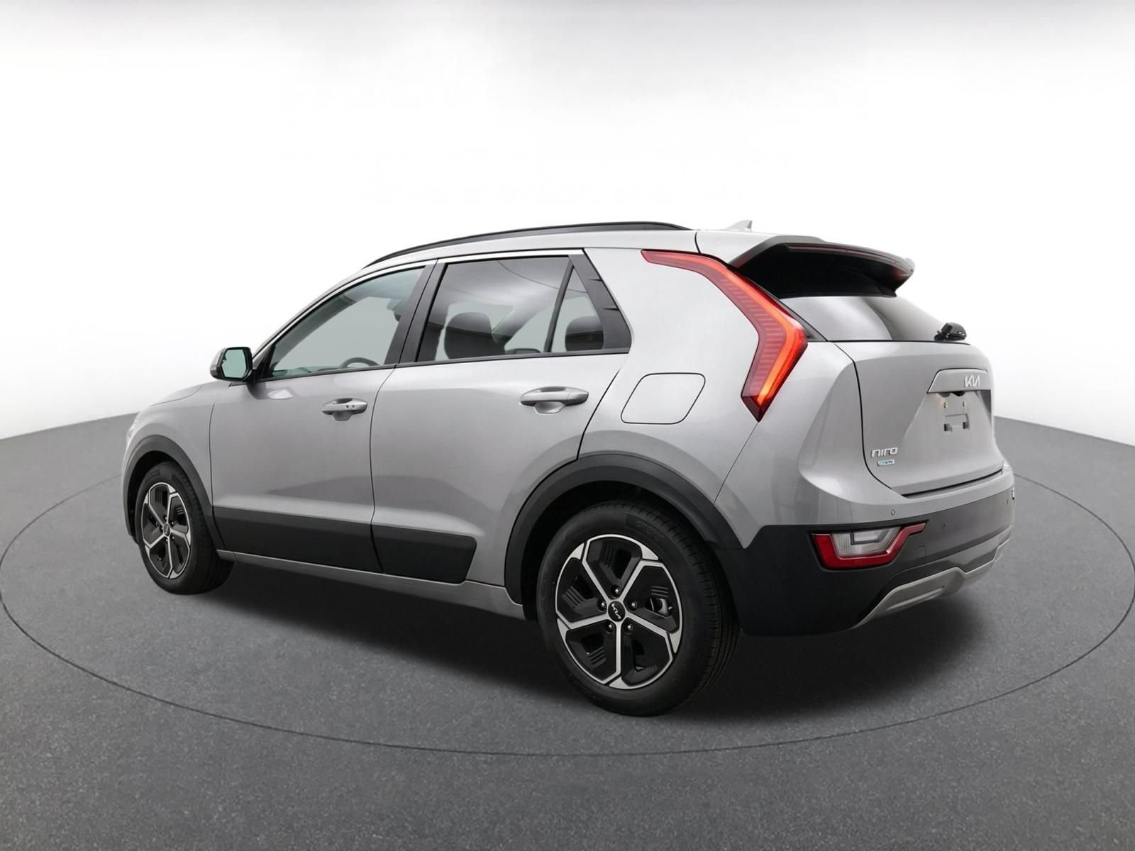 Thumbnail: 2026 Kia Niro - 7