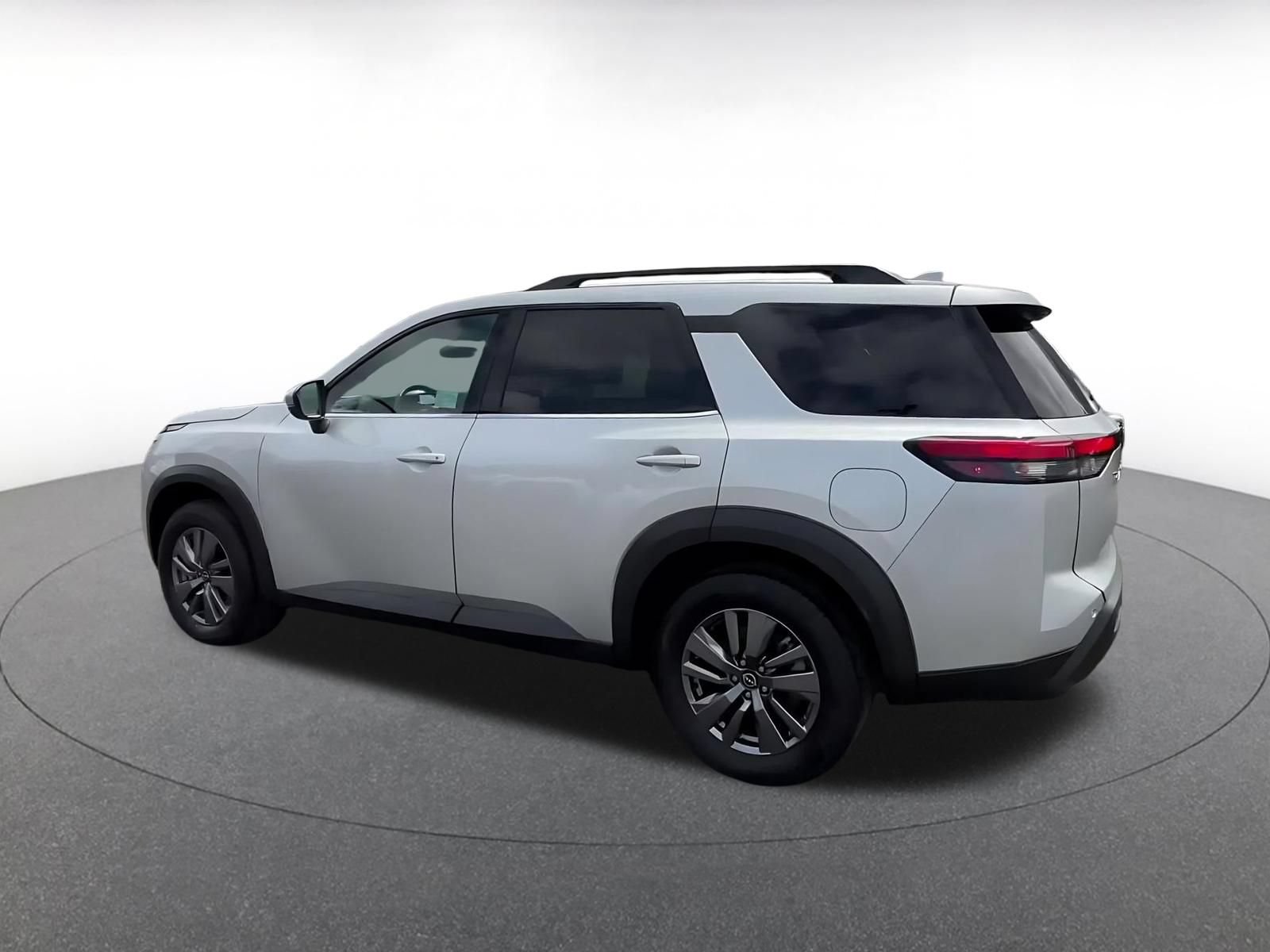 Thumbnail: 2025 Nissan Pathfinder - 8