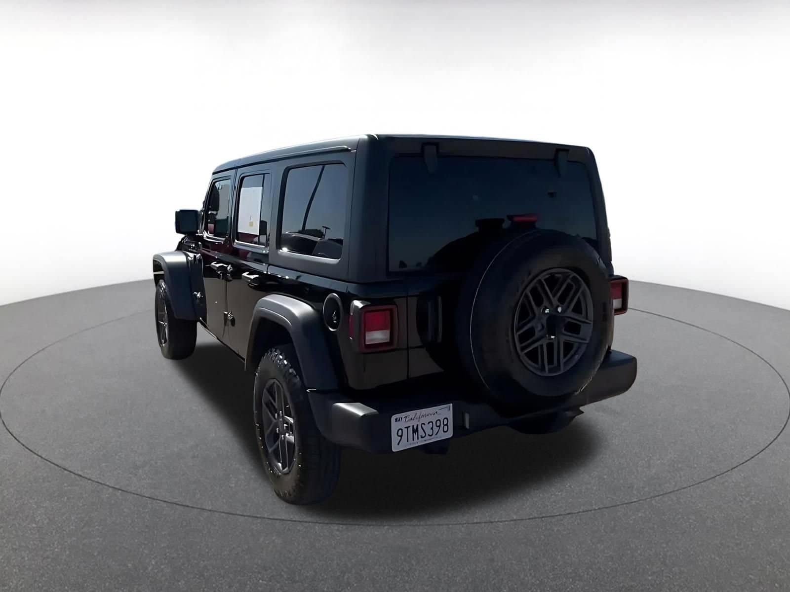 Thumbnail: 2025 Jeep Wrangler - 14