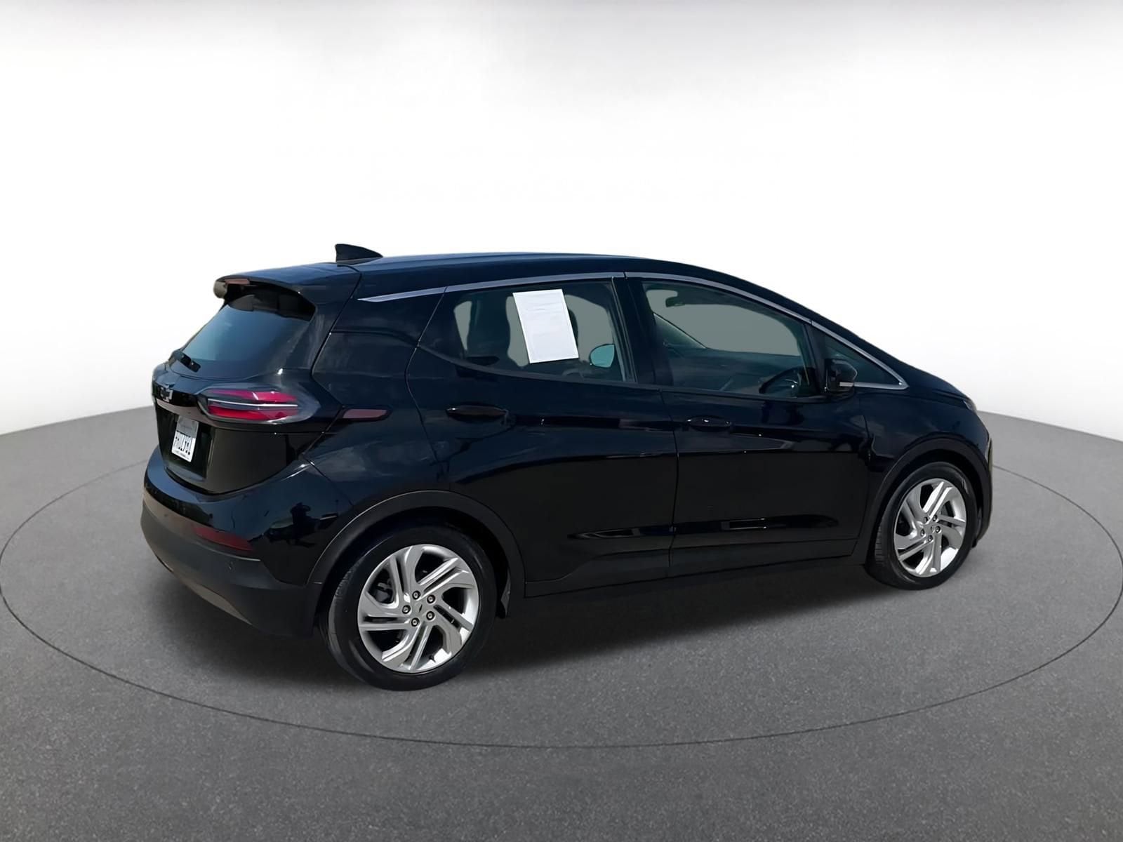 Thumbnail: 2023 Chevrolet Bolt EV - 15
