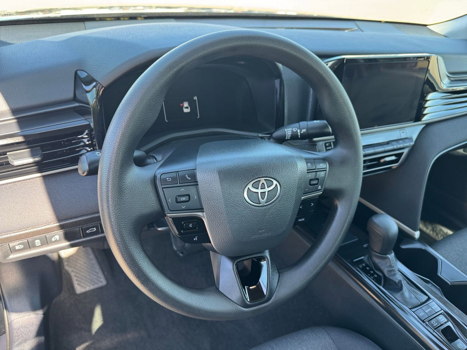 Thumbnail: 2025 Toyota Camry - 28