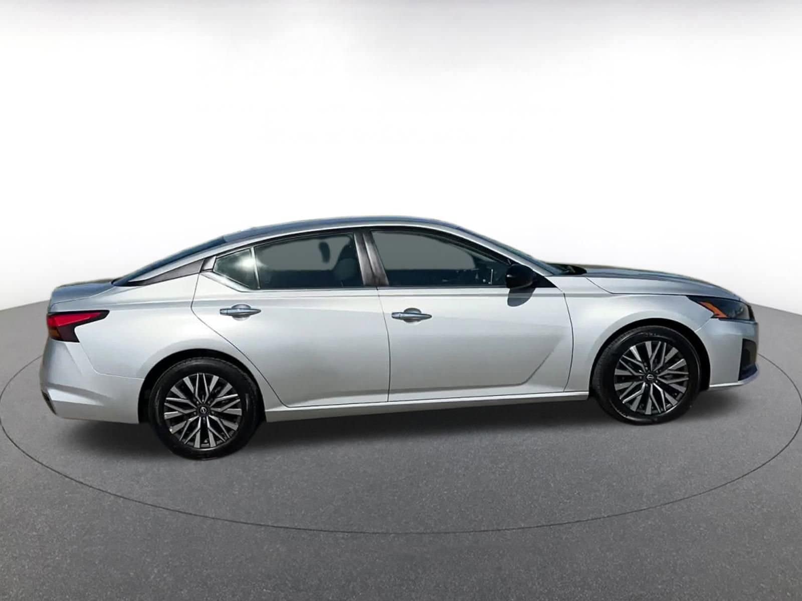 Thumbnail: 2024 Nissan Altima - 16
