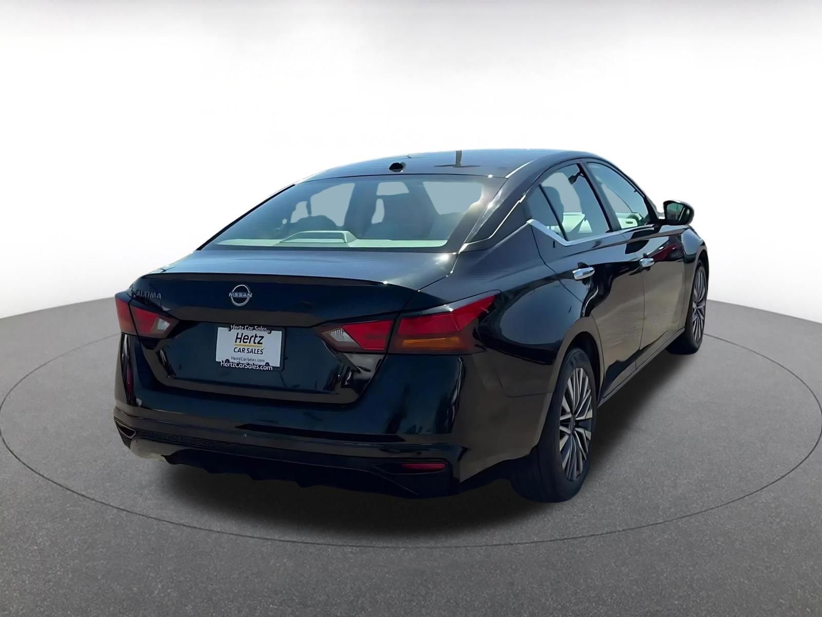Thumbnail: 2025 Nissan Altima - 14