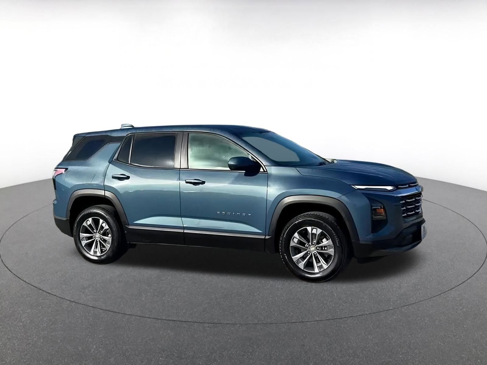 Thumbnail: 2025 Chevrolet Equinox - 2