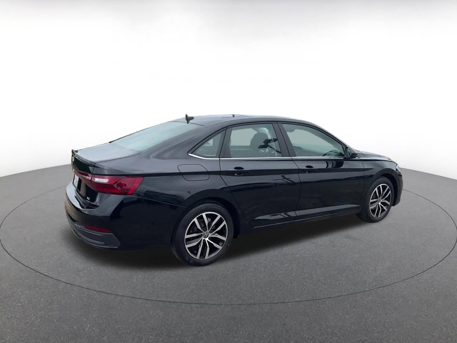 Thumbnail: 2025 Volkswagen Jetta - 15