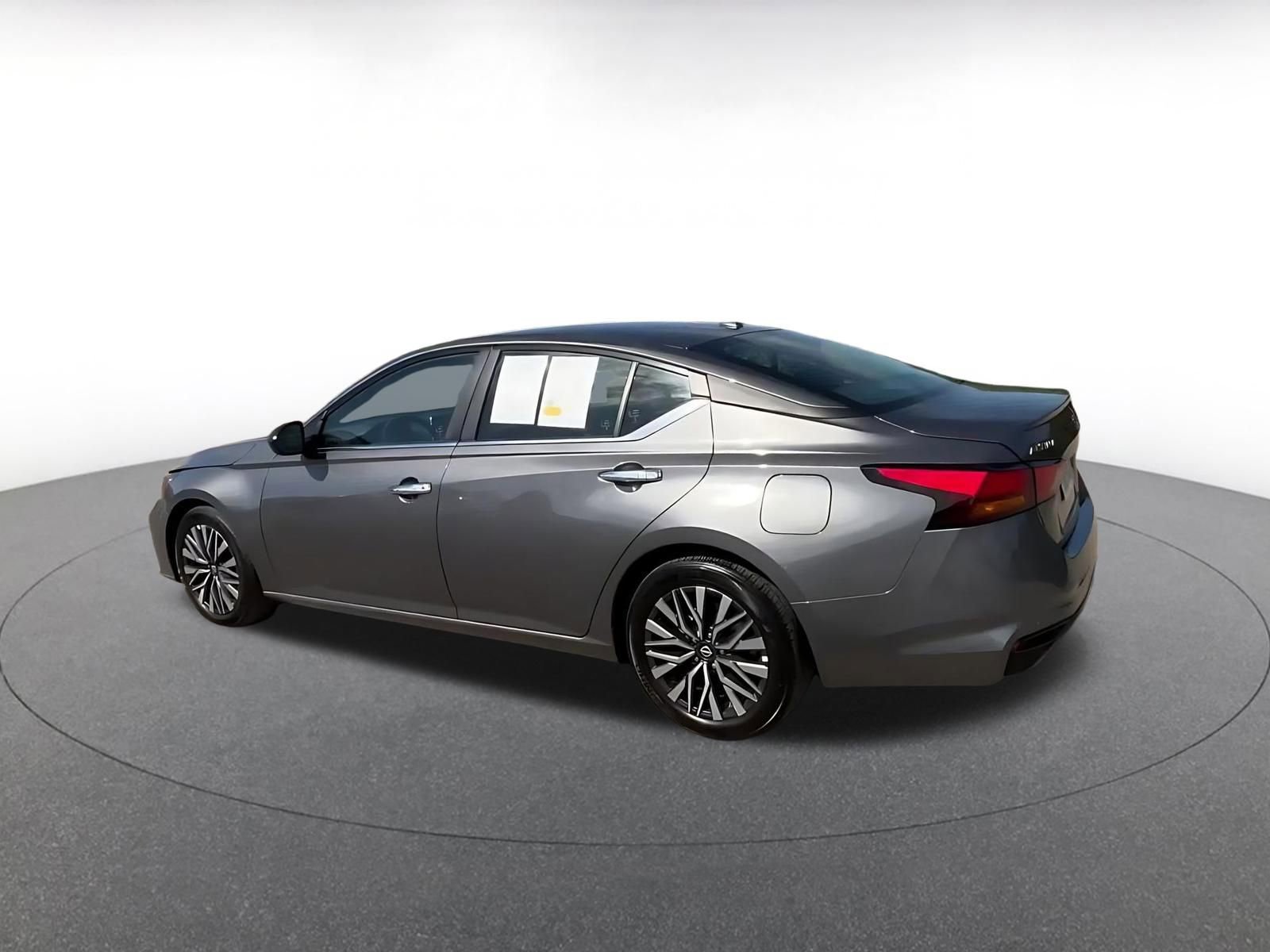 Thumbnail: 2025 Nissan Altima - 10