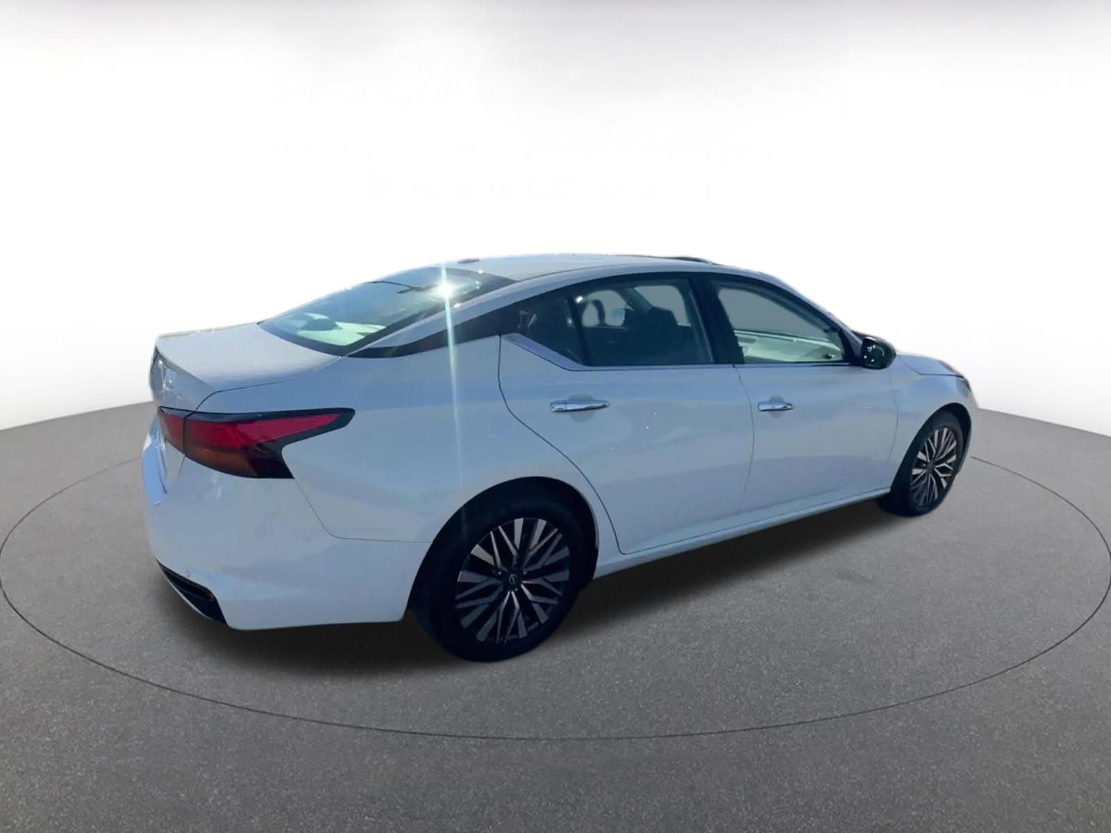 Thumbnail: 2025 Nissan Altima - 14