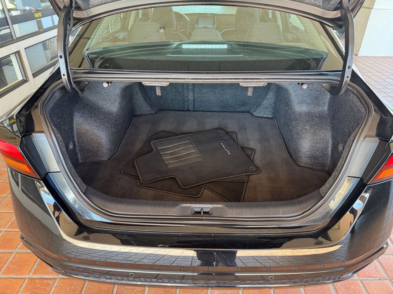 Thumbnail: 2025 Nissan Altima - 32