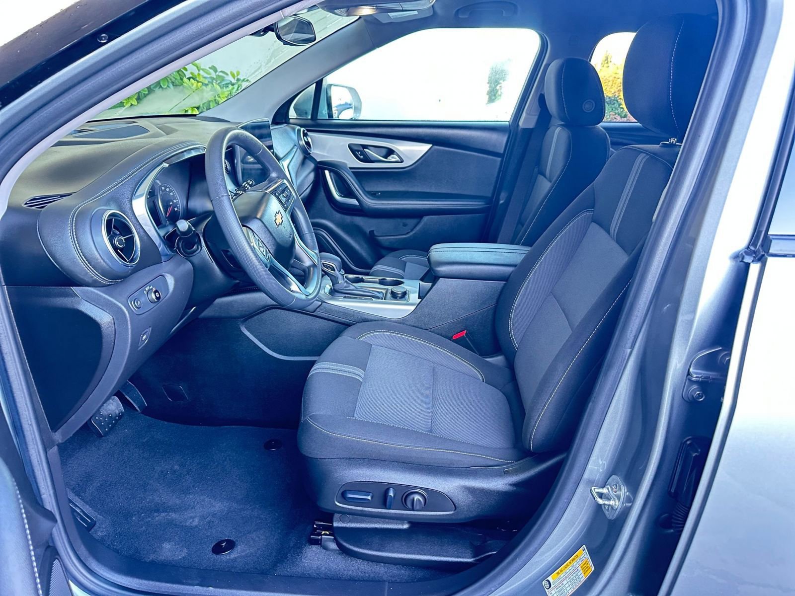 Thumbnail: 2025 Chevrolet Blazer - 27