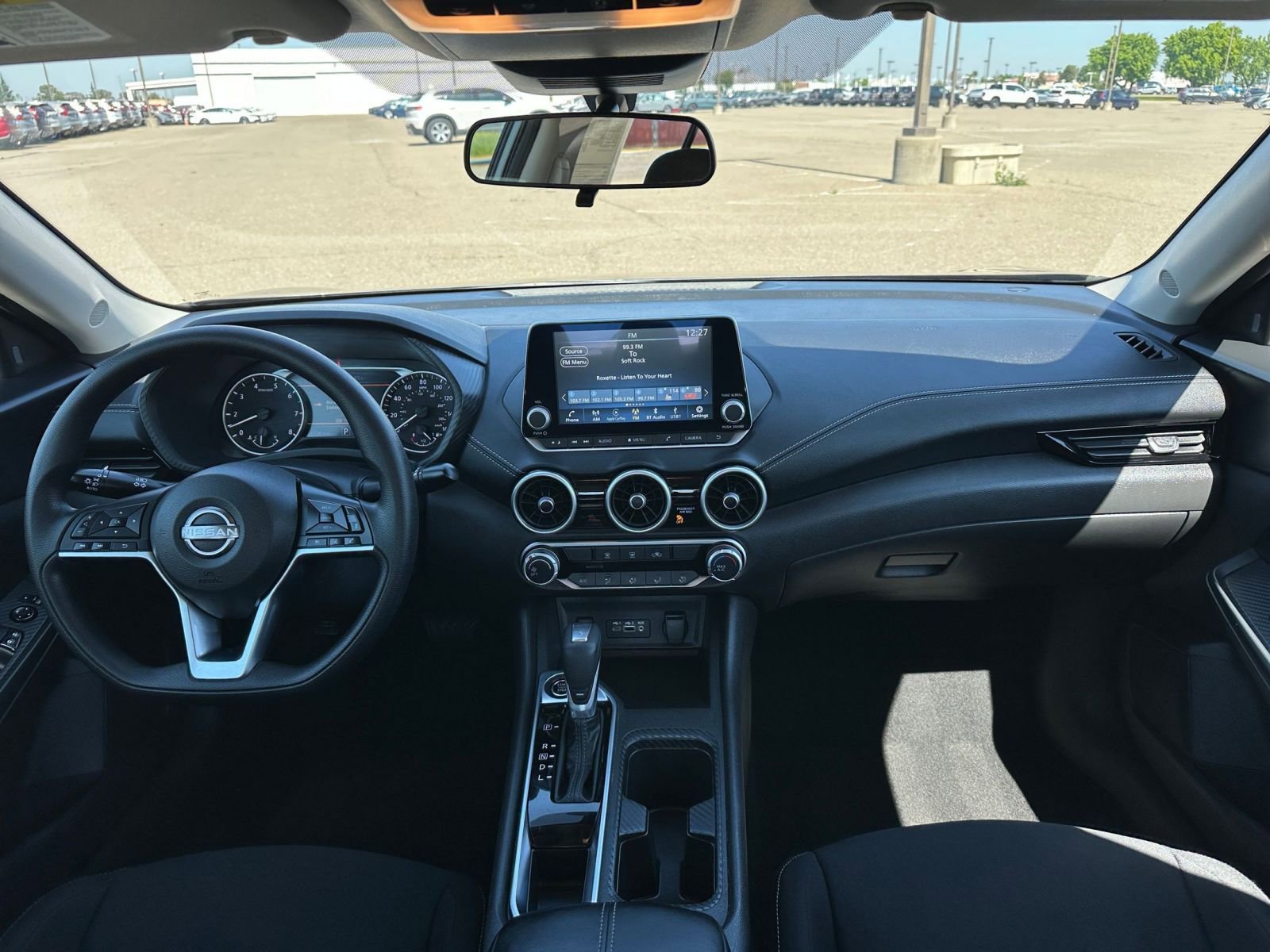 Thumbnail: 2025 Nissan Sentra - 32