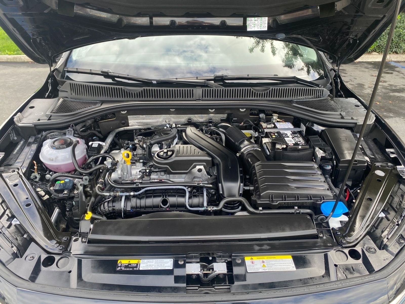 Thumbnail: 2025 Volkswagen Jetta - 32