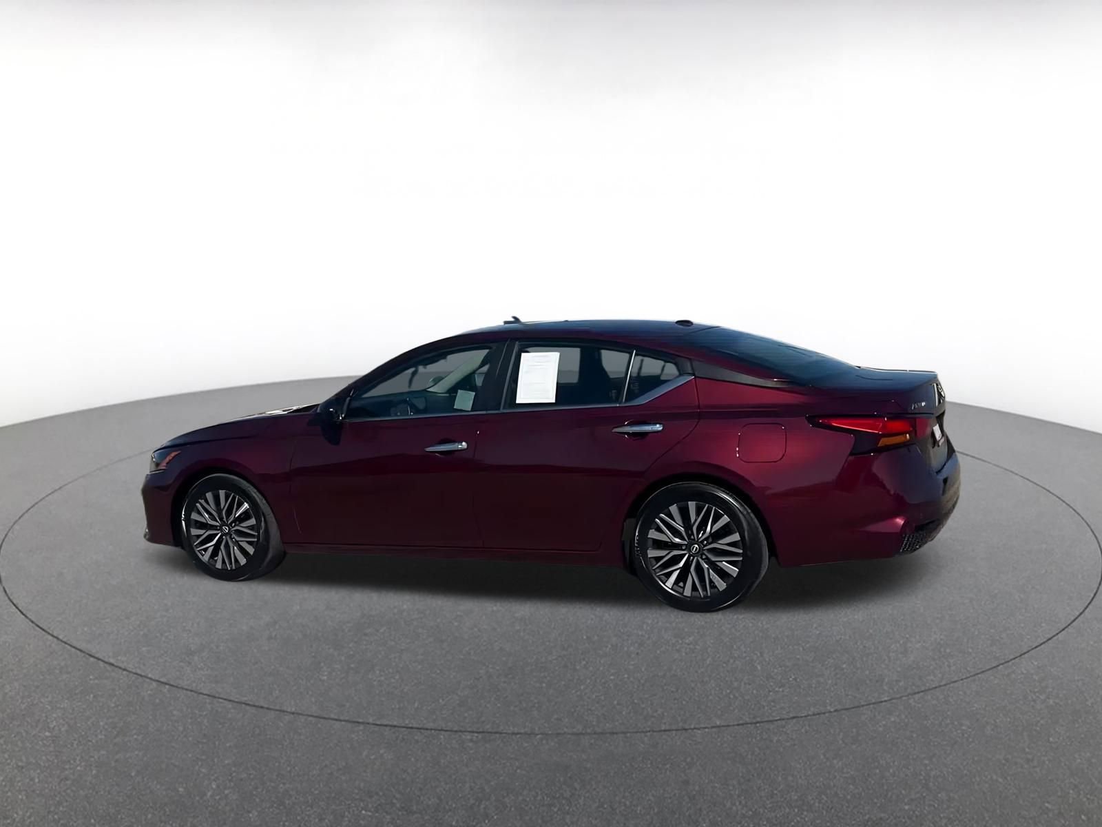 Thumbnail: 2024 Nissan Altima - 9