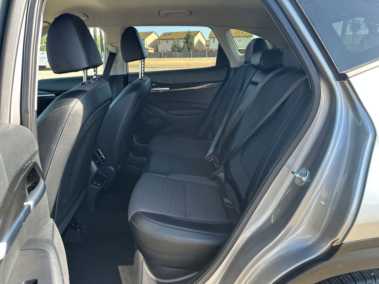 Thumbnail: 2025 Kia Seltos - 27