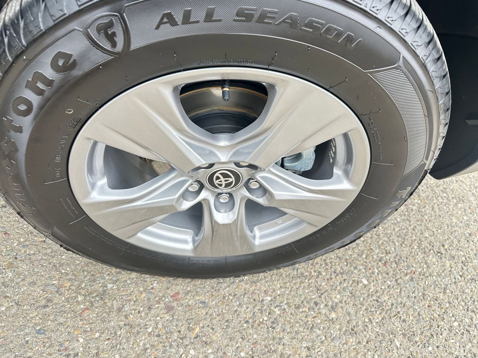 Thumbnail: 2025 Toyota RAV4 - 30