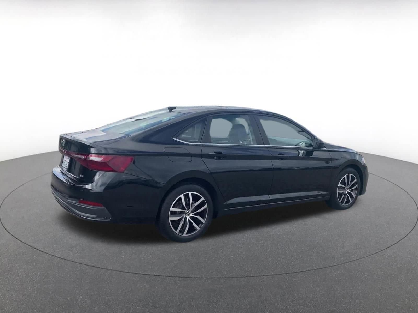 Thumbnail: 2025 Volkswagen Jetta - 15