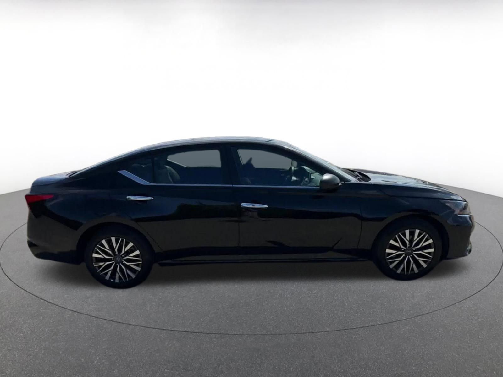 Thumbnail: 2025 Nissan Altima - 16