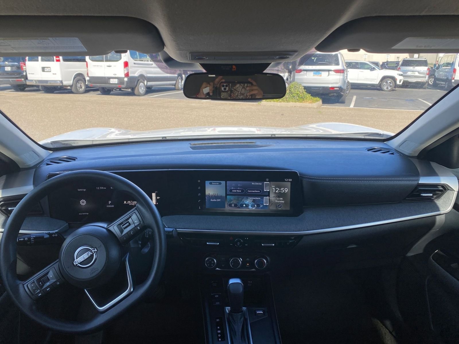 Thumbnail: 2025 Nissan Kicks - 31