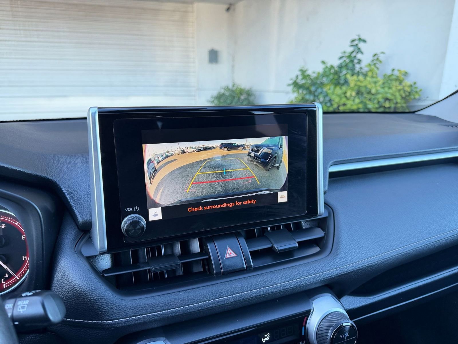 Thumbnail: 2025 Toyota RAV4 - 25