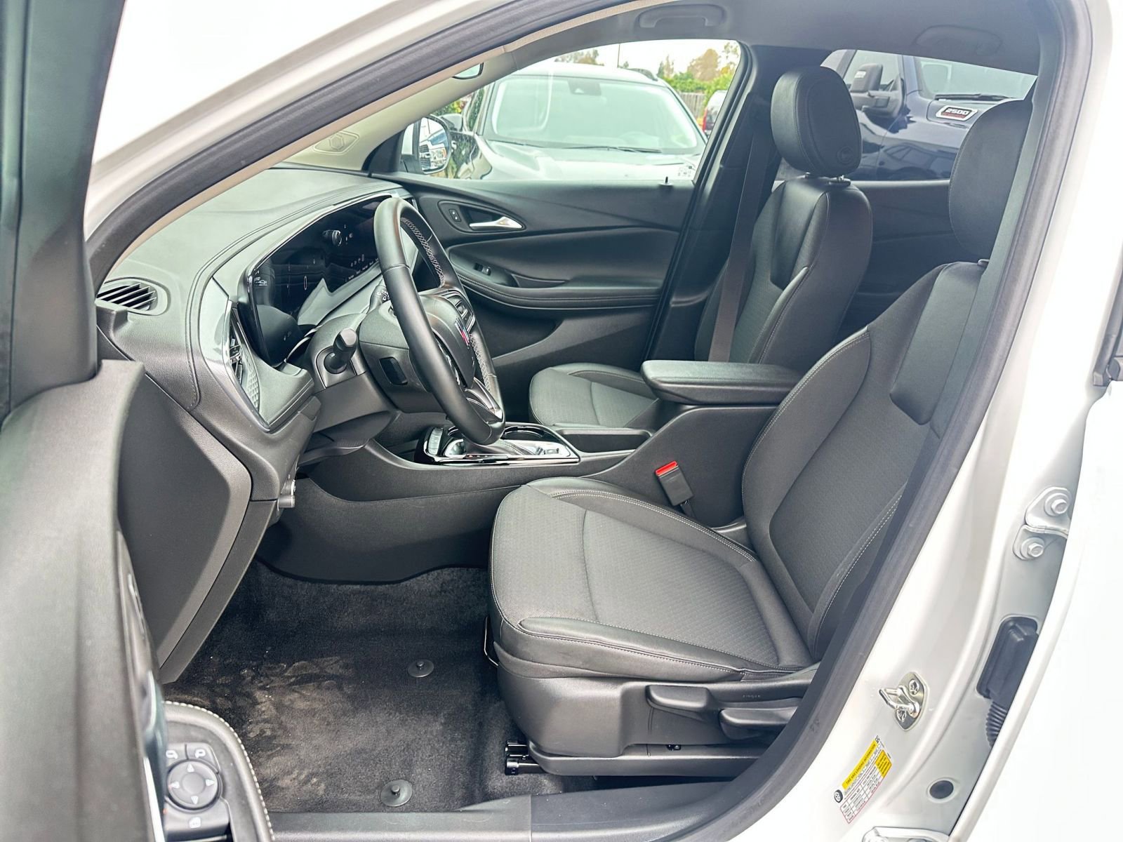 Thumbnail: 2025 Buick Encore GX - 27